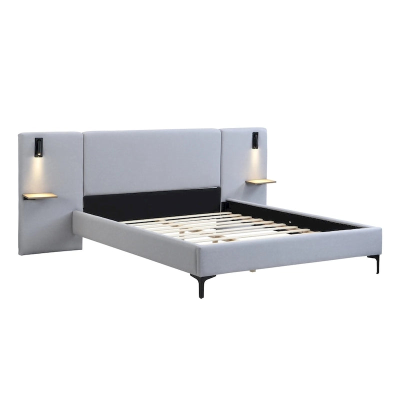 Cama con plataforma de lino gris, estructura grande tapizada con respaldo alado, luces de noche y estantes de almacenamiento