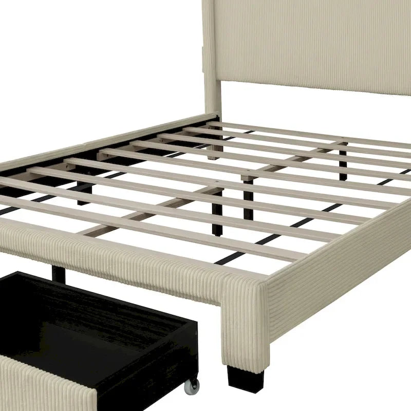 Beiges Queensize-Plattformbett mit Cord-Samtbezug, Ohrensessel-Kopfteil und Stauraum im Fußteil