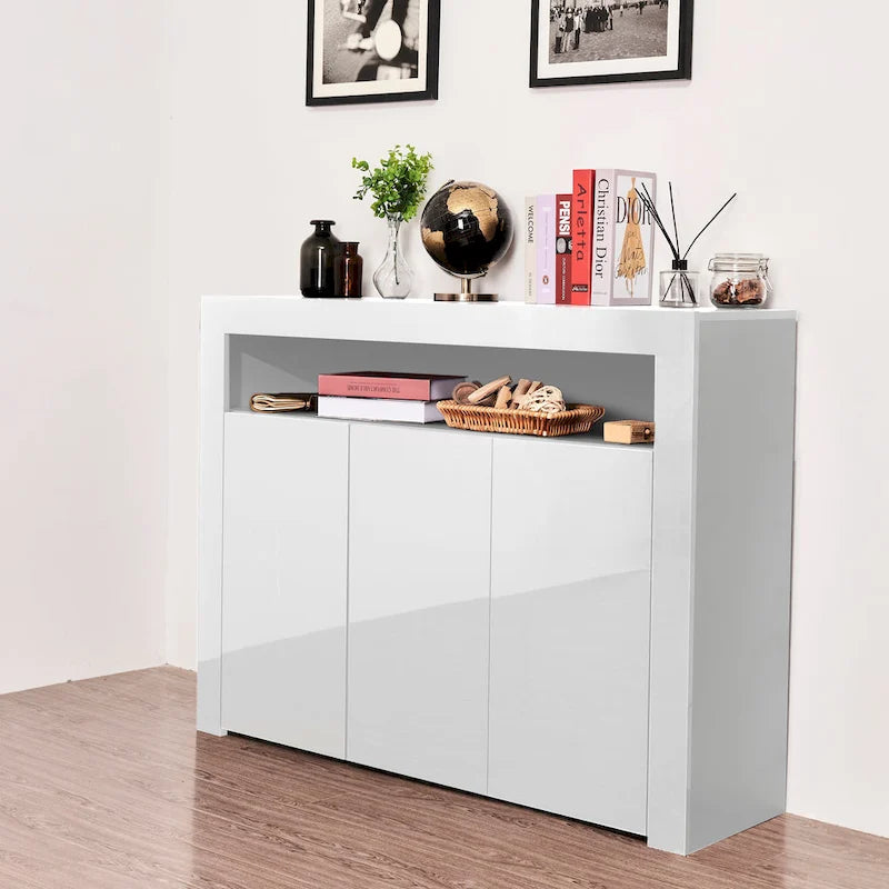 Sideboard mit Hochglanzoberfläche und LED-Beleuchtung