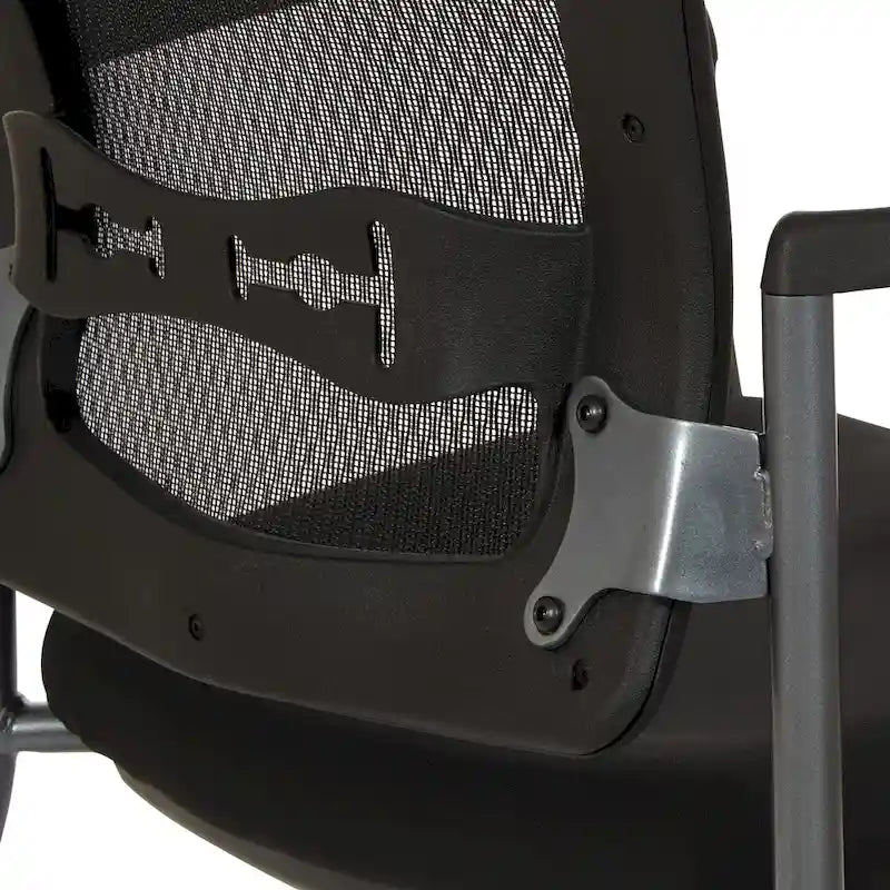 Chaise visiteur avec dossier respirant et soutien lombaire intégré