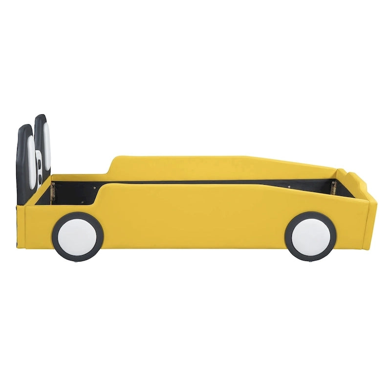 Lit plateforme en forme de voiture de course avec roues