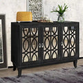 Modernes, elegantes Sideboard aus Holz mit drei Spiegelschranktüren
