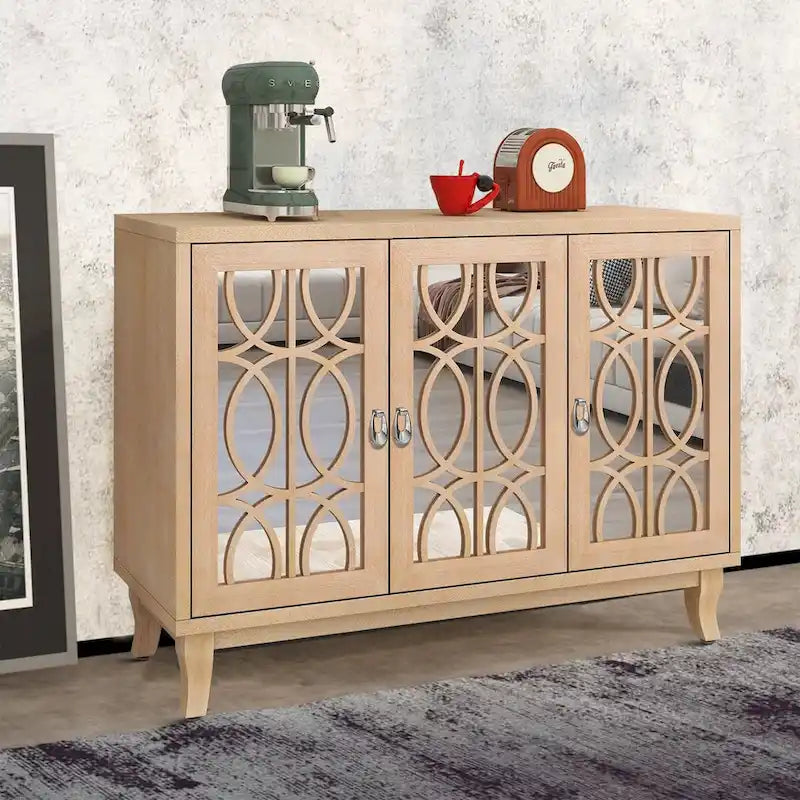 Modernes, elegantes Sideboard aus Holz mit drei Spiegelschranktüren