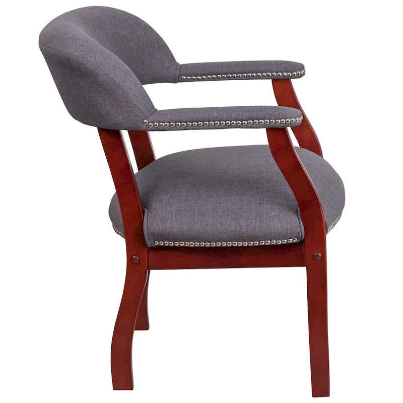 Fauteuil de conférence avec garniture de clous décoratifs